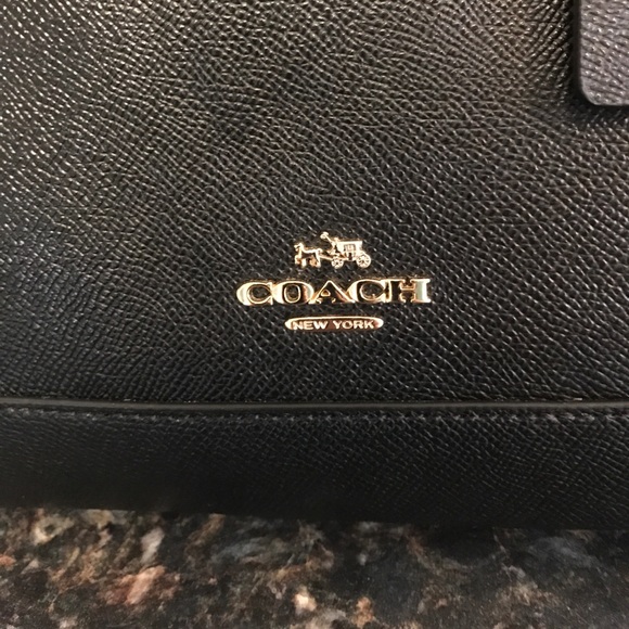 Cross body Coach Purse - Picture 2 of 4